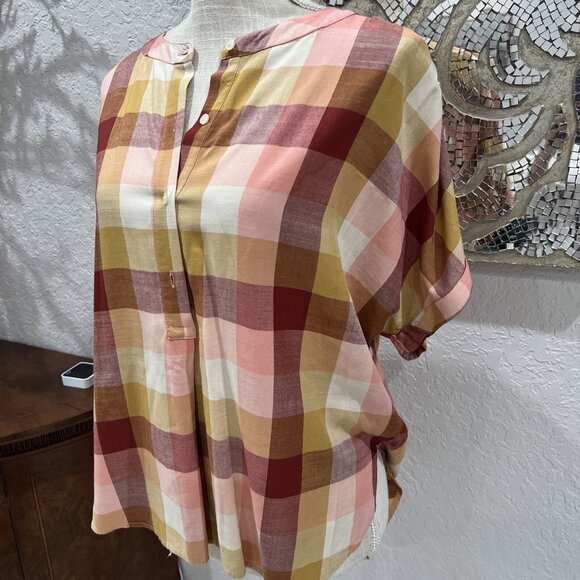 Loft Plaid Short Sleeve Button-Front Blouse Size S Pink/Yellow/Red - Picture 2 of 7